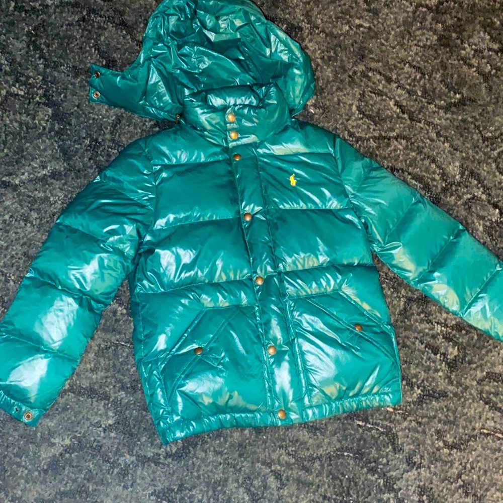 I am selling a Medium (10-12) POLO Ralph Lauren Puffer Jacket. Worn ONCE.